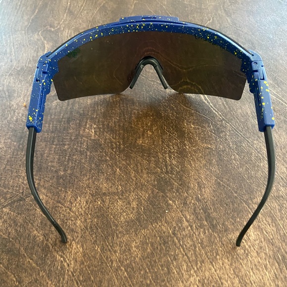 Sunglasses - Picture 5 of 5